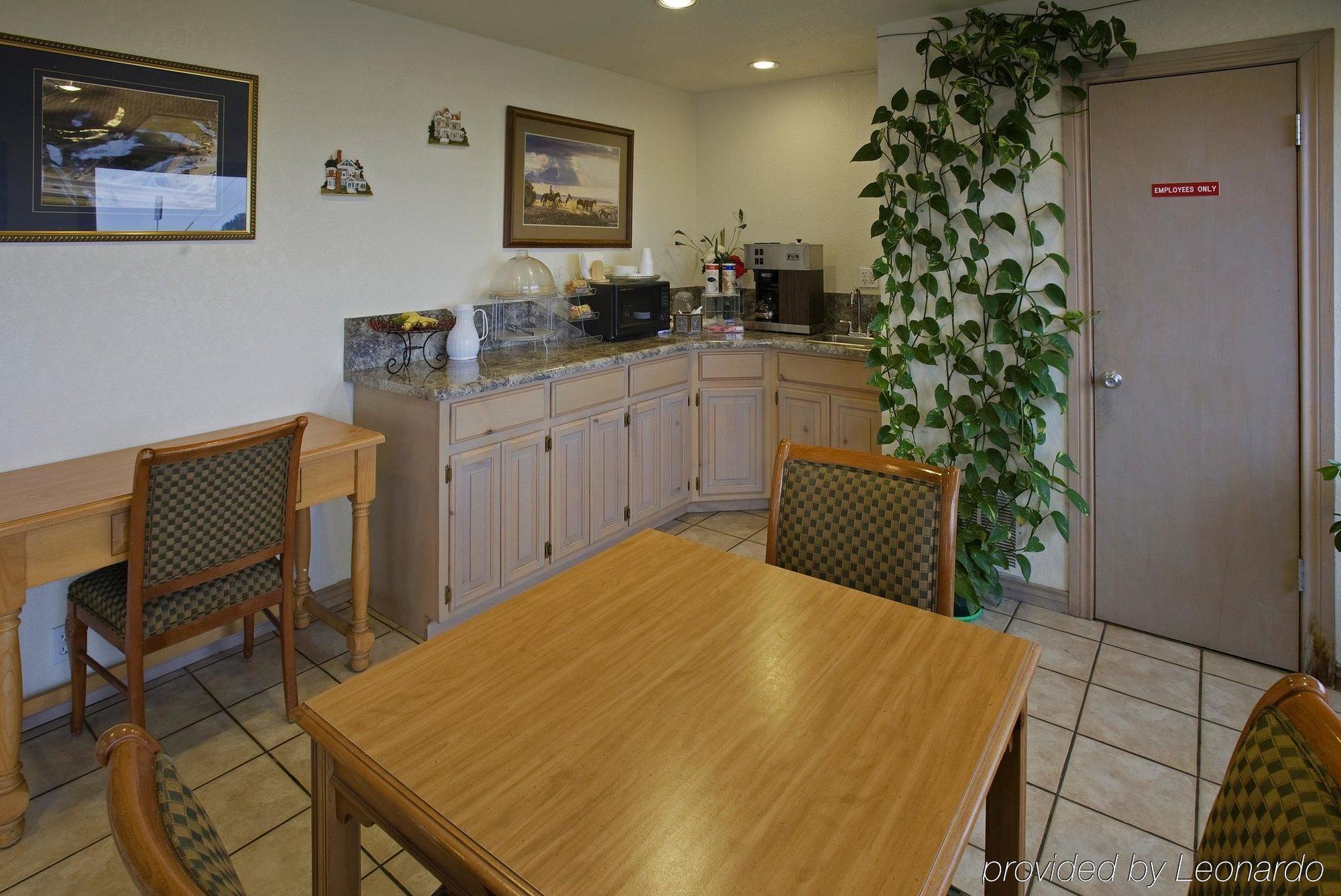 Regency Inn Hondo Restaurant bilde